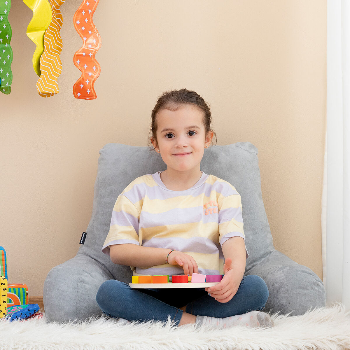 Coussin de lecture avec accoudoirs