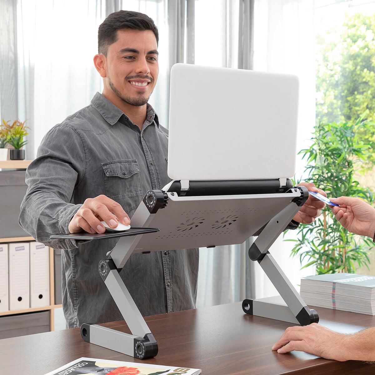 Table réglable pour ordinateur portable